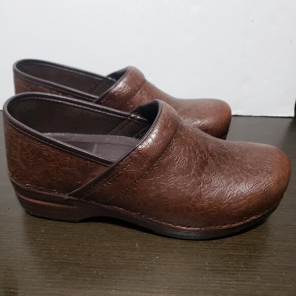 Dansko Shoes - Dansko Professional Brown Leather Embossed Clogs Shoes US 10.5-11/EU 41